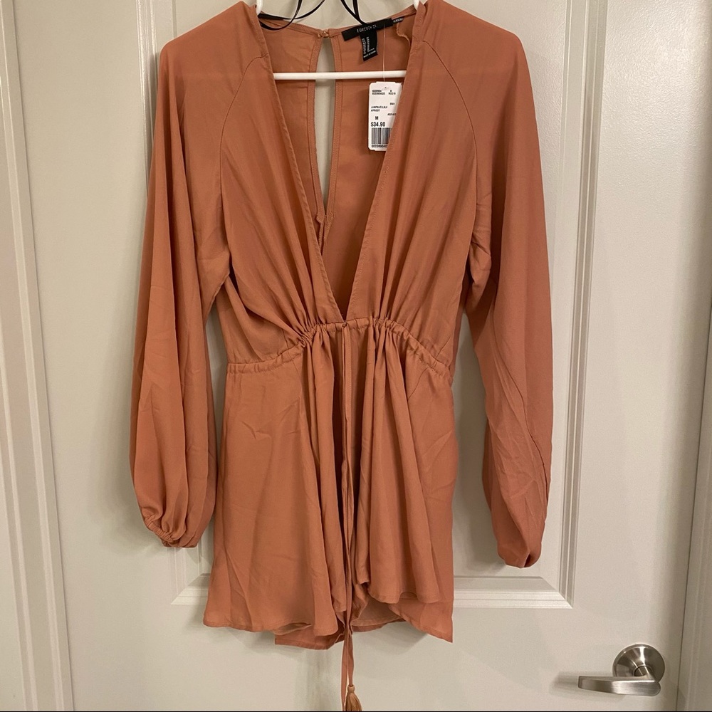 NWT Forever 21 Romper - Picture 9 of 9